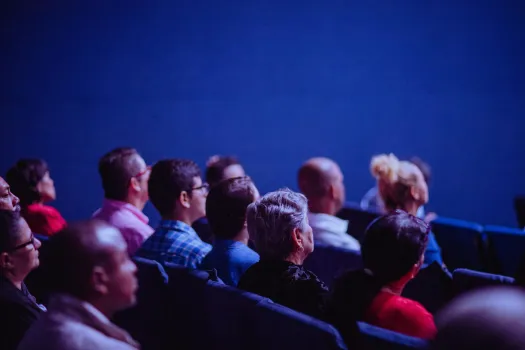 Services pour personnes âgées 5 service de divertissement culturel